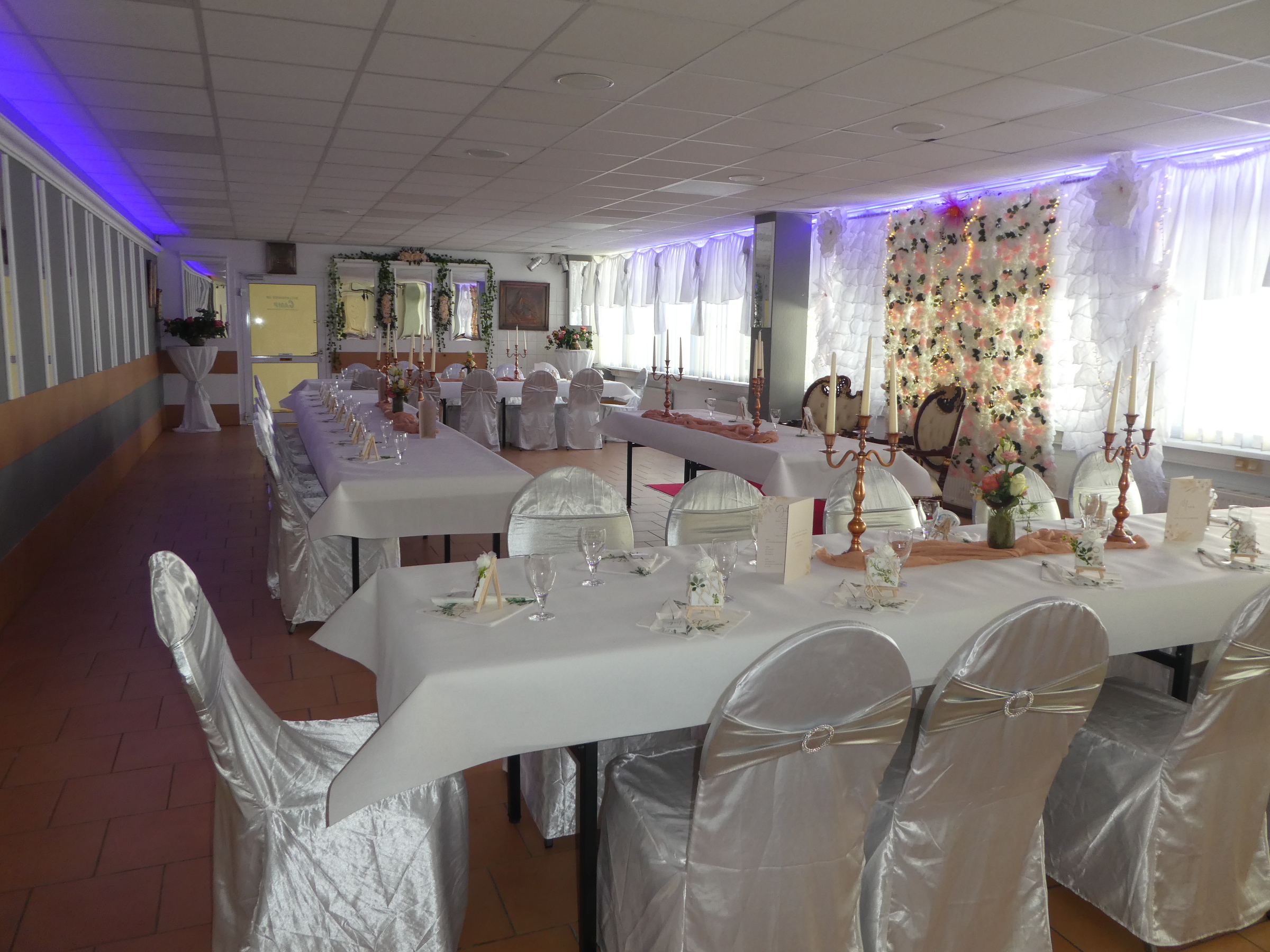 Raum 6 - Terasse - 200 m² Eingang B EG – Bild 6