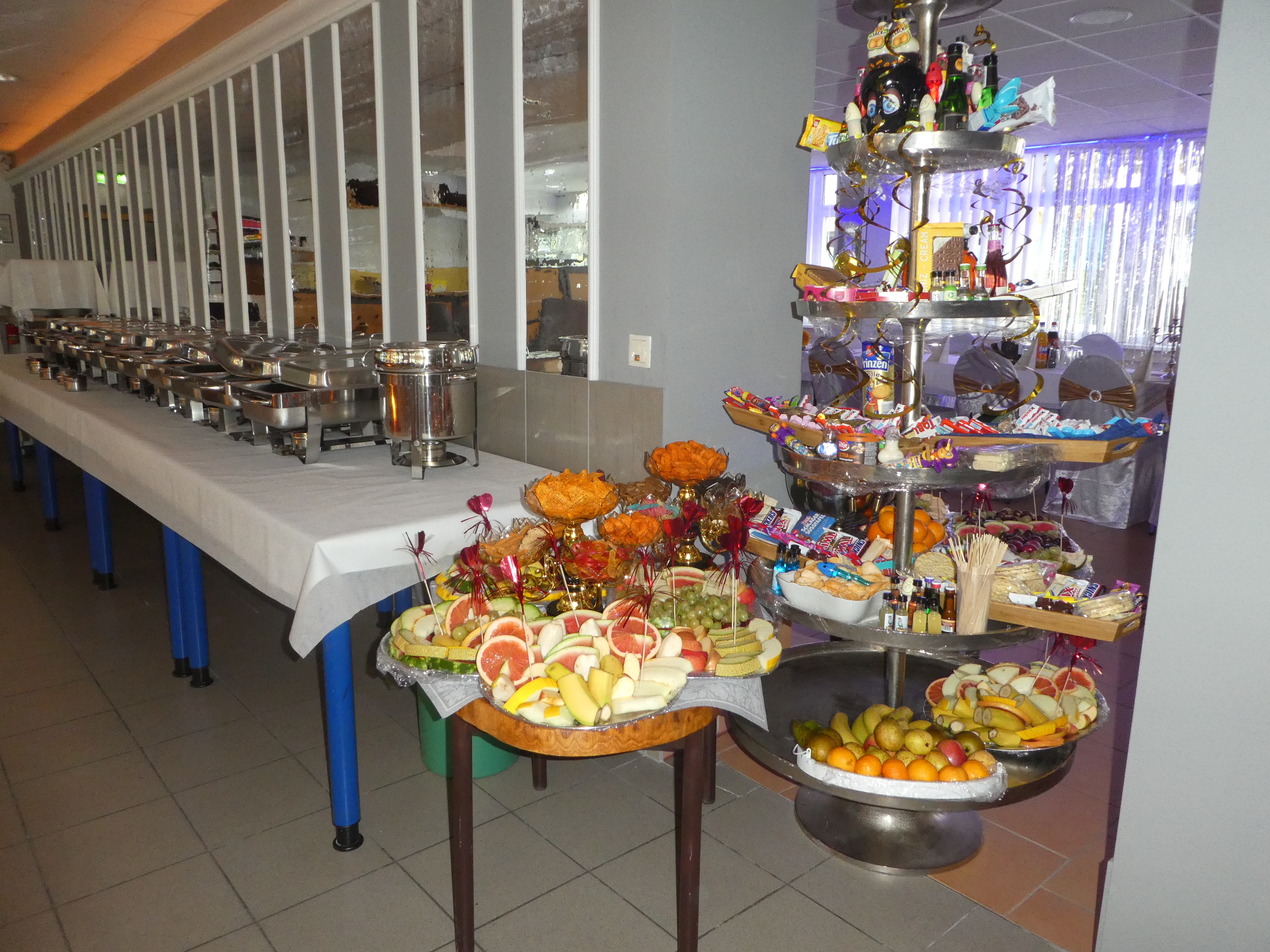 Festraum R 6 AB mit Terasse / Grillplatz / Bar / 550 m² Eingang  B – Bild 8