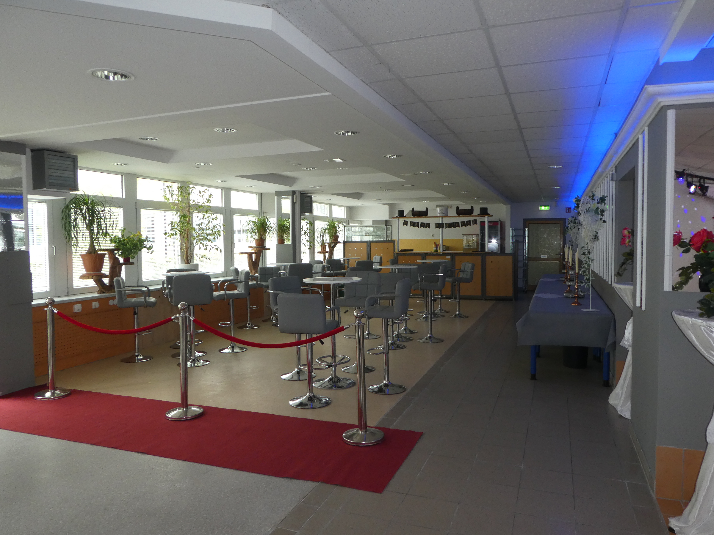 Festraum R 6 AB mit Terasse / Grillplatz / Bar / 550 m² Eingang  B – Bild 11