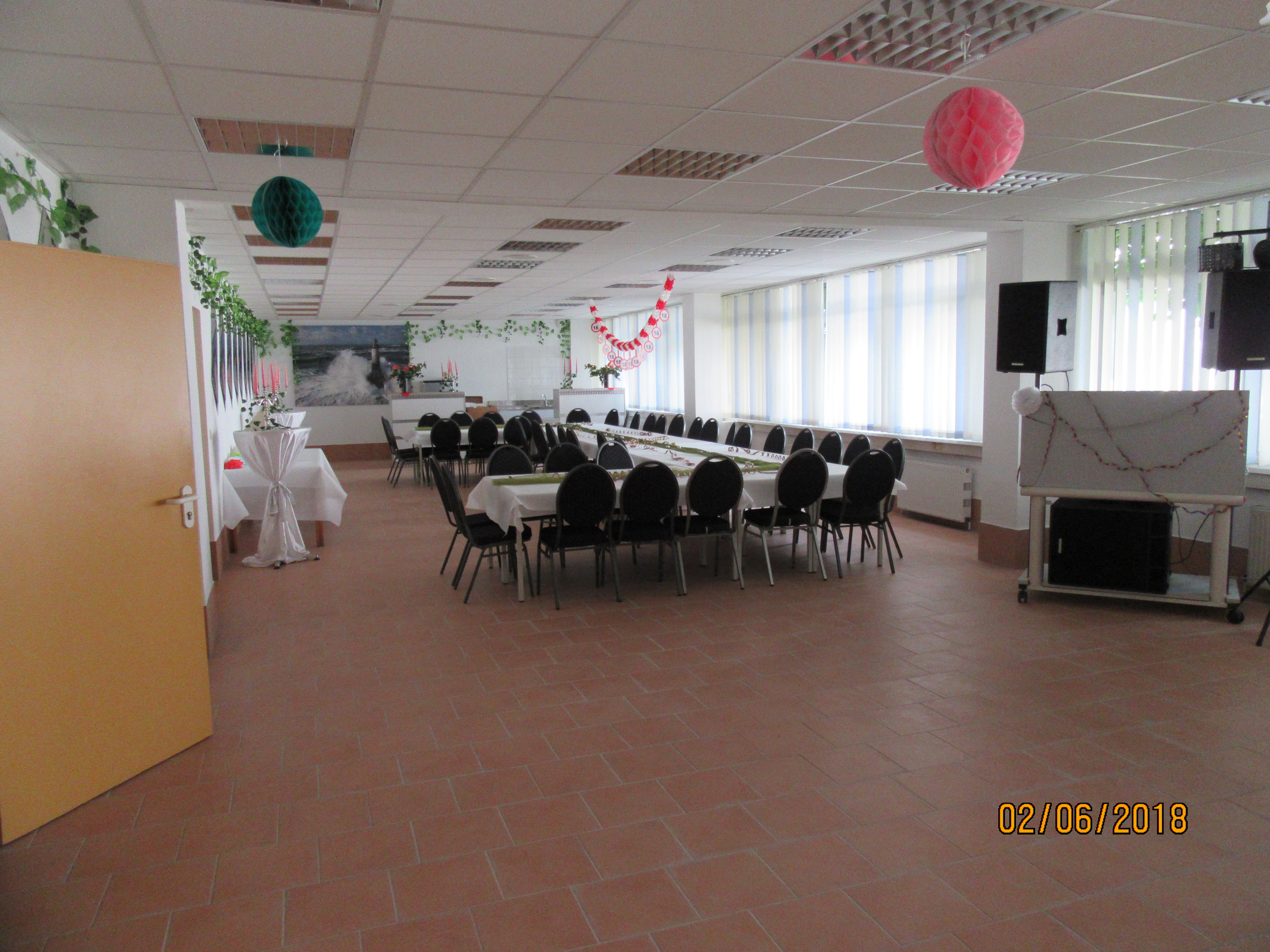 Raum 6  - Terasse - 200 m²  Eingang  B – Bild 4