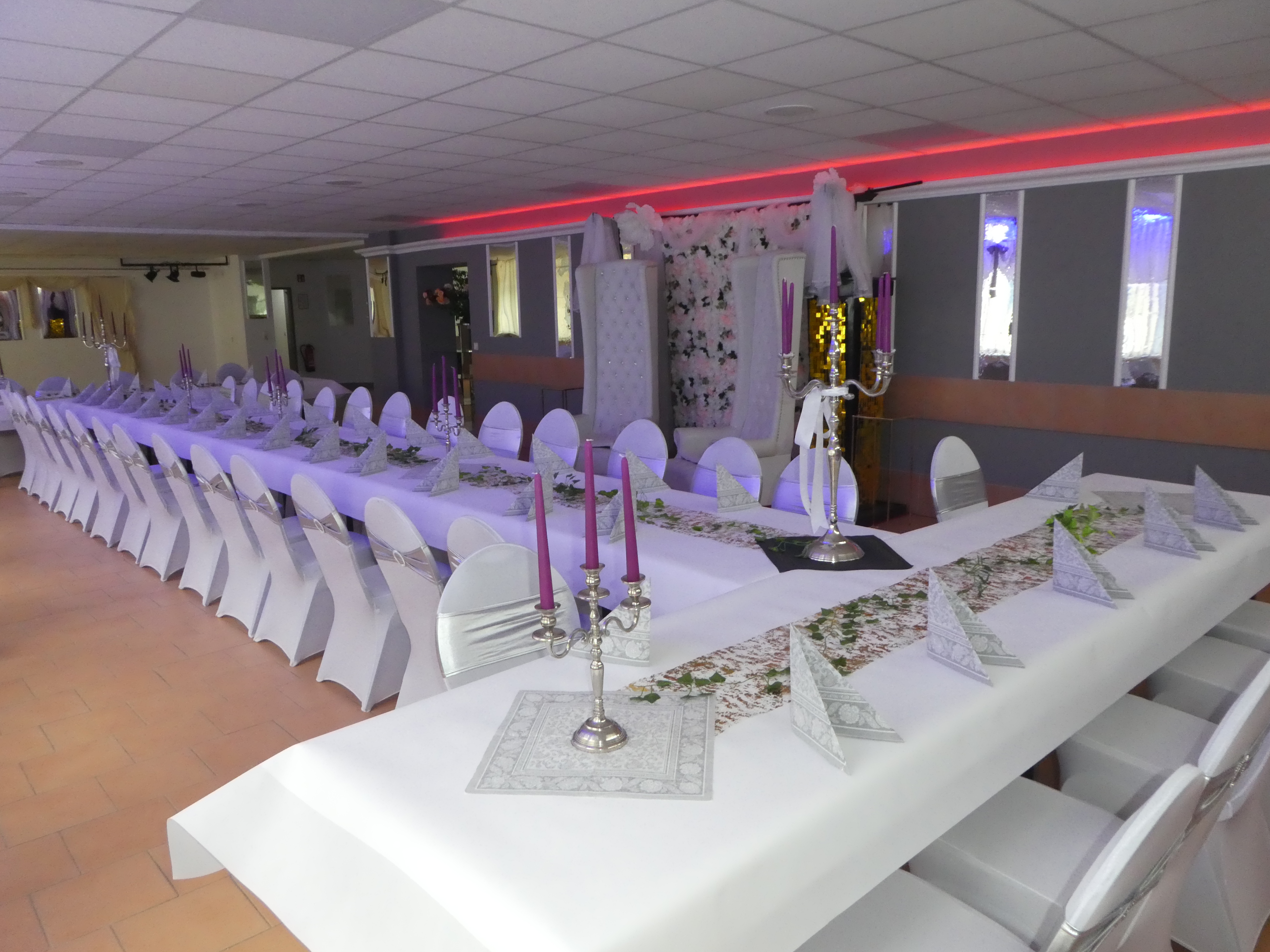 Festraum R 6 AB mit Terasse / Grillplatz / Bar / 550 m² Eingang  B – Bild 14